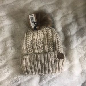 NWT C.C. Chunky Knit Pom Beanie